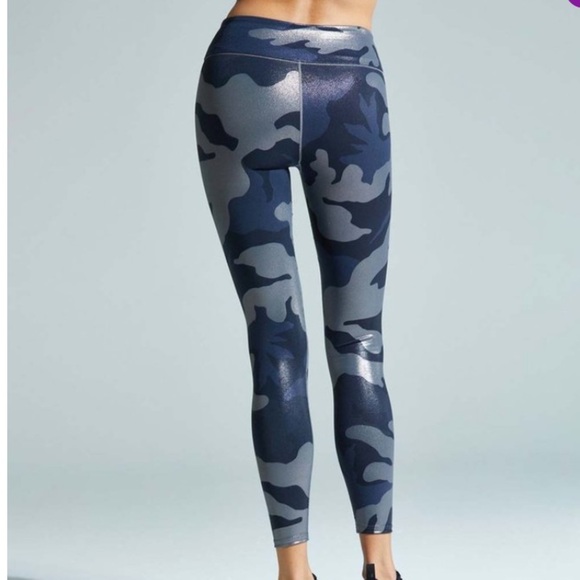 Noli Yoga Blue Camo Guerra Leggings Compression Fit Women’s Small - Picture 4 of 5
